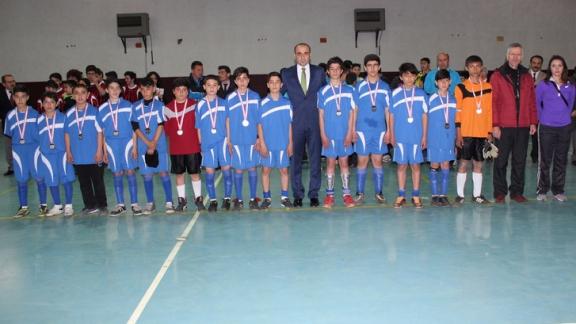 Öğrencilerimiz, Çanakkale Zafer´nin 100. Yılı İçin Futsal Turnuvasındaydı