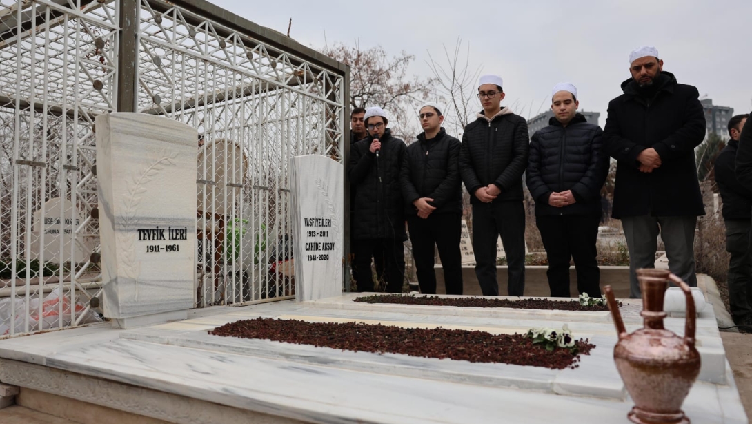 1950'li yılların Millî Eğitim Bakanı, İmam Hatip Liselerinin Kurucusu Ahmet Tevfik İLERİ, vefatının 63. yıl dönümünde törenlerle yâd edildi